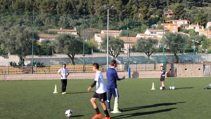 Entrainement /U17 DH UAV FOOTBALL .Spécifique attaquant devant le but !