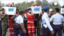 Fünf Tage nach AirAsia-Flugzeugabsturz: 30 Leichen geborgen