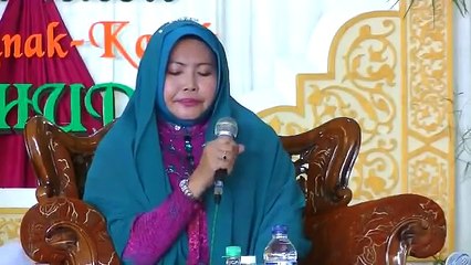 BACAAN AL QURAN SANGAT İNDAH HJ MARİA ULFA - BEAUTİFUL VOİCE OF HOLLY AL QUR'AN FROM INDONESİAN