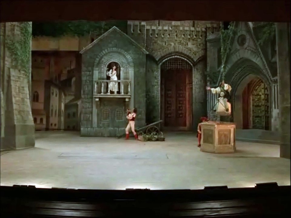 scena sexy in "Le nuove commedie"