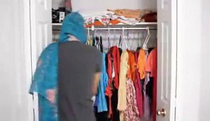 Girls closet vs Boys closet by ZaidAliT