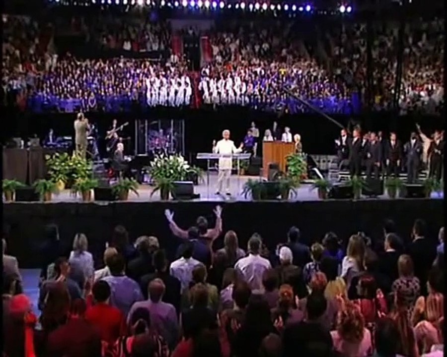 Benny Hinn - Begins To Worship