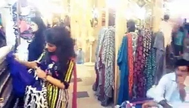 The best feeling while shopping with women by Bekaar Vines