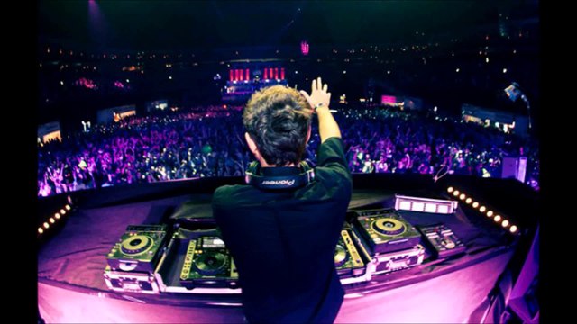 NEW^DJ SMALLVILLE- GOLD RETRO HIT MIX 2015 PART 1