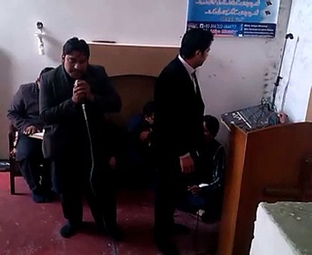 Bhai rajo singing geet christmas Chruch service 2014 Jesus Christ Church in Pakistan.