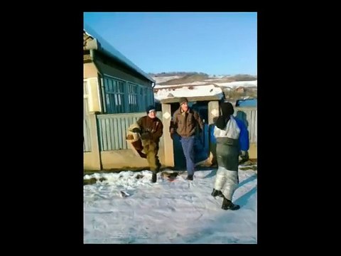 Violent Luge FAIL : 2 guys destoy a gate after their luge becomes uncontrollable