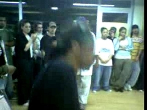 Encore joyce qui krump lol