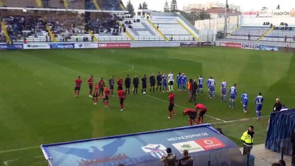 Είσοδος ομάδων στο γήπεδο