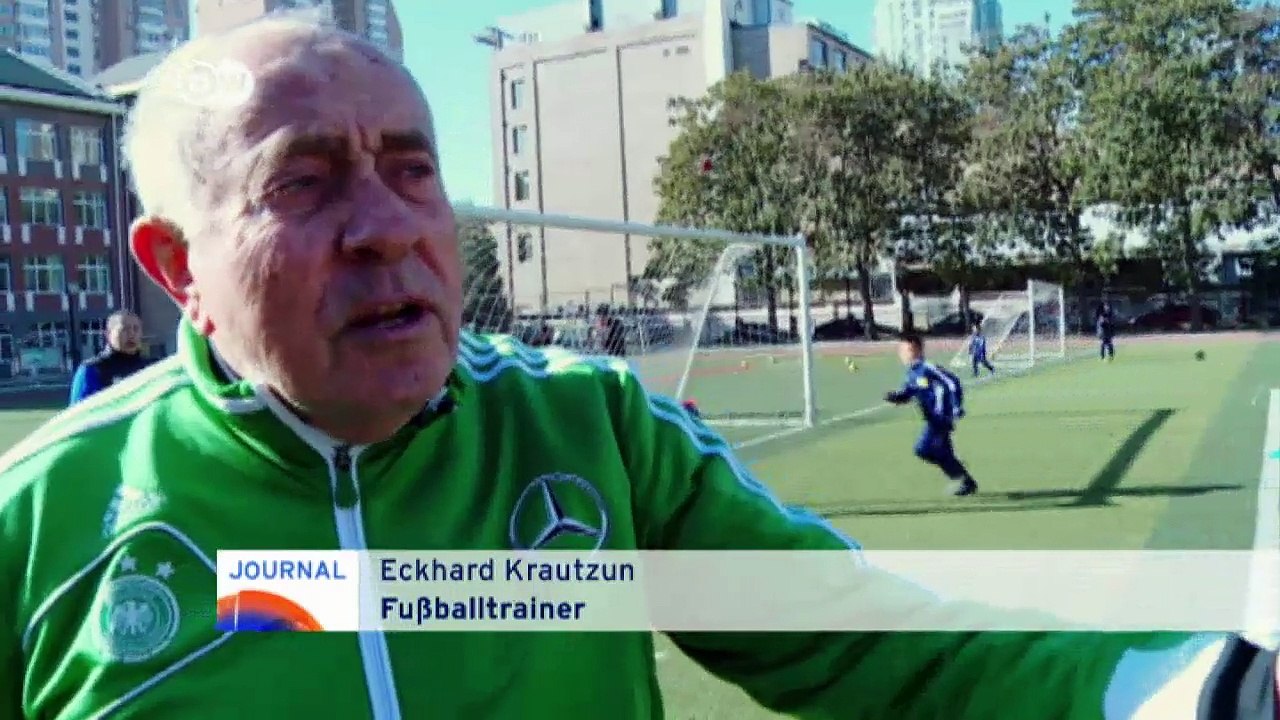 Krautzun trainiert chinesische Nachwuchs-Kicker  | Journal