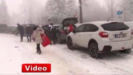 Tatilciler Kayak Merkezlerine Akın Etti
