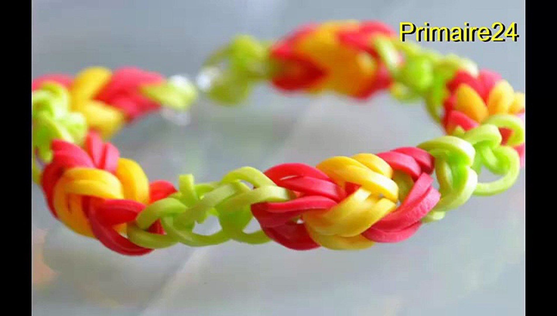 Tuto en français bracelet simple en élastiques Rainbow loom - 4 solutions  pour réaliser le même bracelet DIY - Vidéo Dailymotion