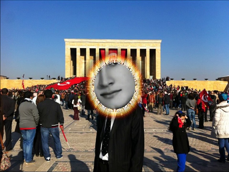 Zeki Müren-Şimdi Uzaklardasın.