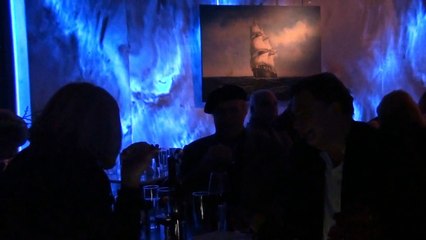 Αδερφοί Τζαβάρα στο Ντάμα Σπαθί με τον Θόδωρο Ρουμπάνη, Tzavaras brothers with Theo Roubanis at Dama Spathi restaurant