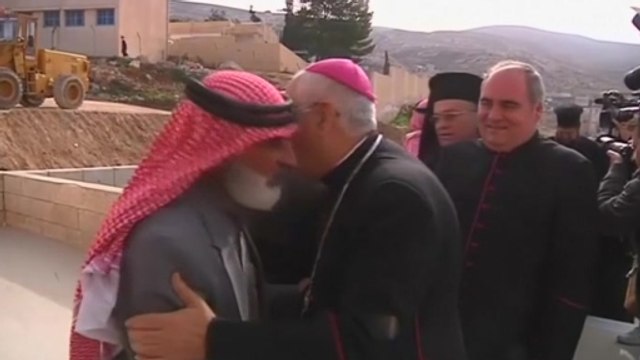 Christian clergy offer support to father of captured Jordanian pilot