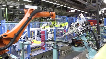 2015 Mercedes Benz C Class Assembly Line