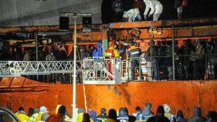 Italy probes abandoned migrant ship