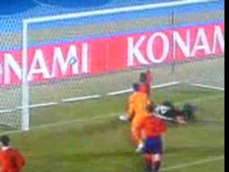 But Gudjohnsen tête PES6