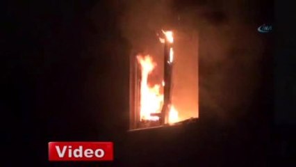 Malzeme Deposunda Çıkan Yangın Paniğe Neden Oldu