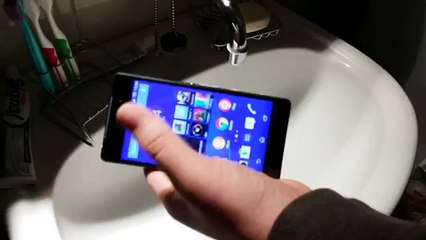 Sony Xperia Z2 Water Test