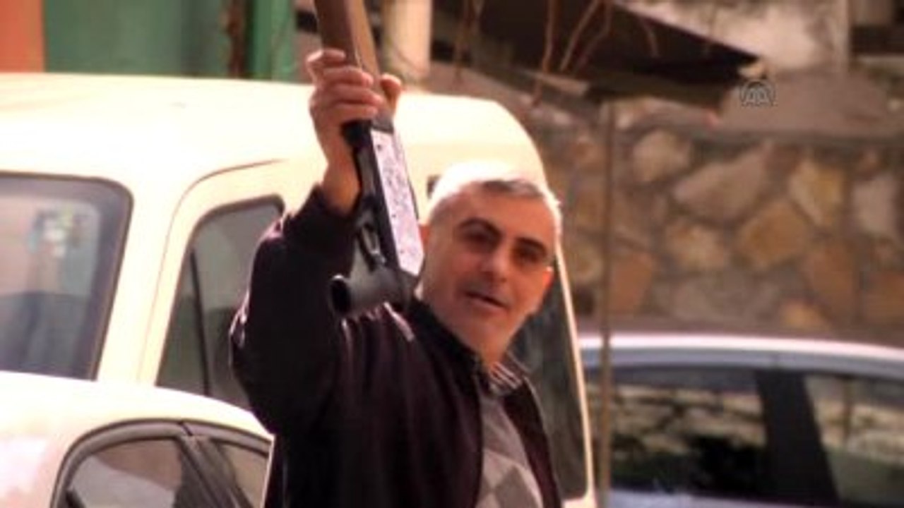 Tüfekli Kişiyi Özel Harekat Polisi Etkisiz Hale Getirdi (2)