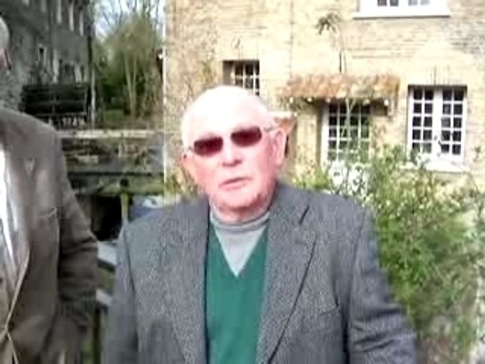 Daniel et Marc de Salouel votent Bayrou