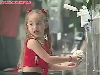 Children very Confused during receiving icecream