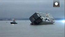 Autotransporter auf Weg nach Bremerhaven auf Sandbank gelaufen