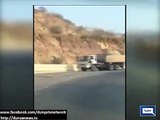 Pakistani Brave Man Stops 22 Wheeler Brake-Failed Truck  - Video Dailymotion