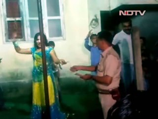 Indian Police Officer With A Bar Girl, Leaked Video Goes Viral on ...