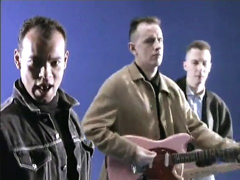 Fine Young Cannibals - She Drives Me Crazy (1988) HD - YouTube