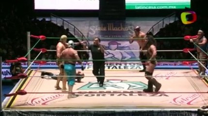 Ángel de Oro, Stuka Jr., Titán vs Bárbaro Cavernario, Felino, Pólvora