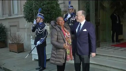 Quand Taubira souhaite aux journalistes de "changer de boulot" pour 2015