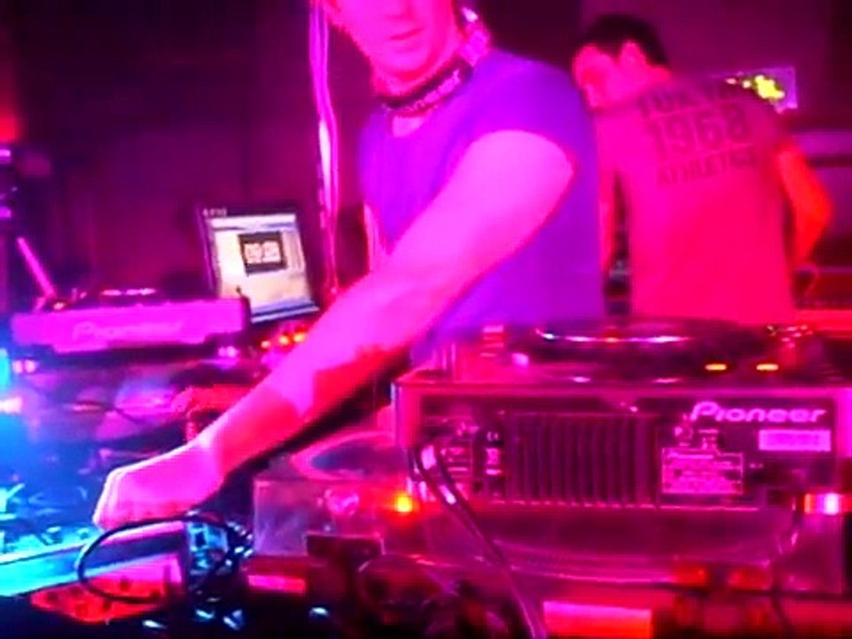 Funny DJ Trick