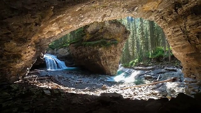 Mesmerizing Time-Lapse of Canada’s First National Park