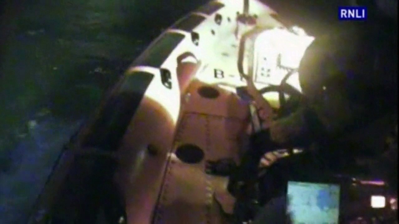 Car transporter cargo ship runs aground in the Solent