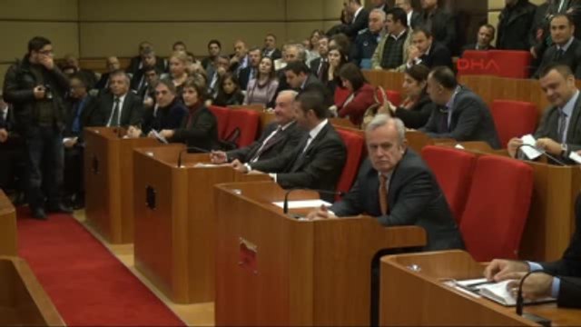 Şişli Belediye Meclisinde Soğuk Savaş