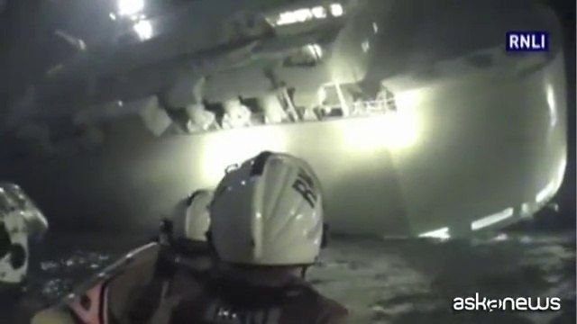 Nave cargo arenata al largo delle coste inglesi (AskaNews / AFP)