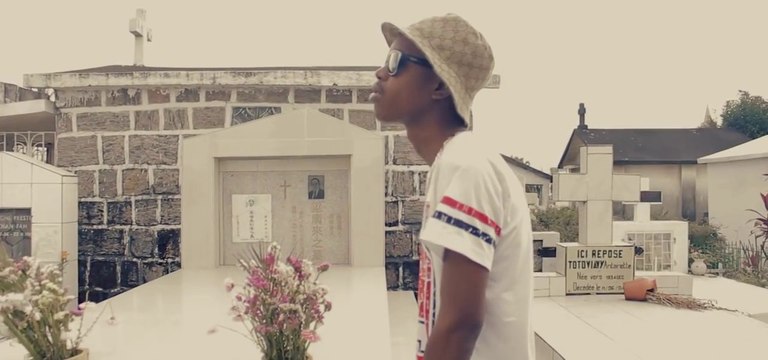 LION HILL & AEHT DEE - Tsy ho kivy (gasy - malagasy)