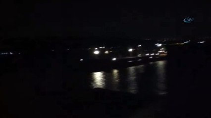 Kuru yük gemisi İstanbul’da karaya oturdu !