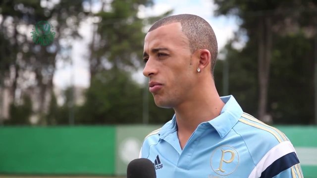Vitor Hugo quer 'ser eterno' no Palmeiras e promete título