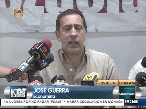 Guerra: Tardanza en anuncios económicos indicaría devaluación