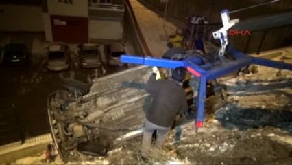 Yozgat Otomobil İstinat Duvarında Asılı Kaldı