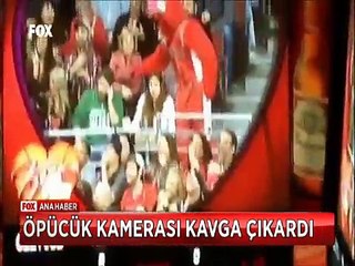 Öpücük Kamerası iki sevgiliyi birbirine düşürünce devreye kim girdi