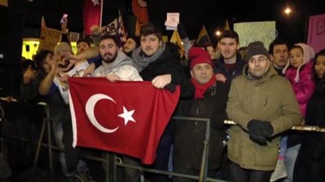 Almanya'da Irkçılık Karşıtı Gösteriler