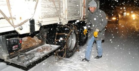 Beklenen Kar Türkiye'yi Gece Vurdu, Yollar Buz Kesti