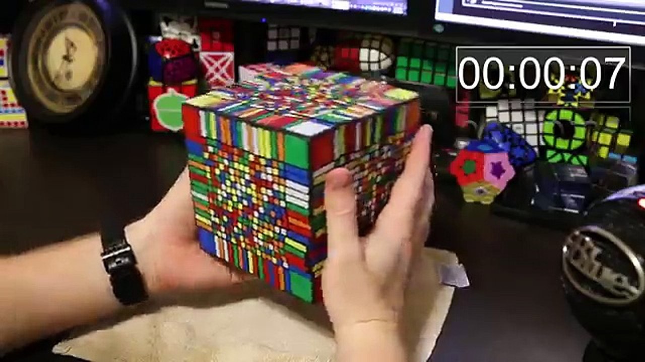 Rubik's Cube 17x17x17 Solve