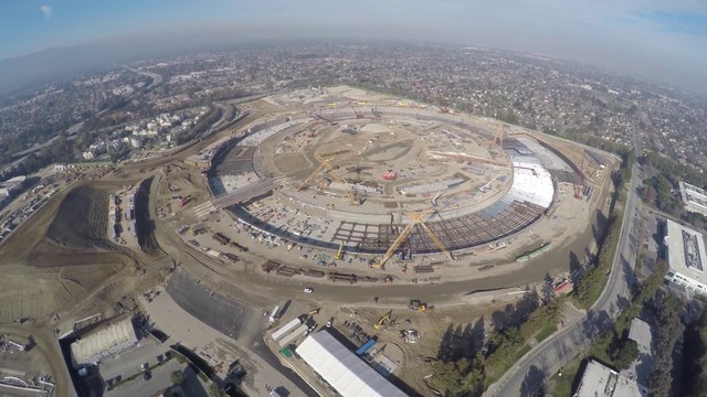 Chantier du Apple Campus 2 filmé en 4K par un Drone!
