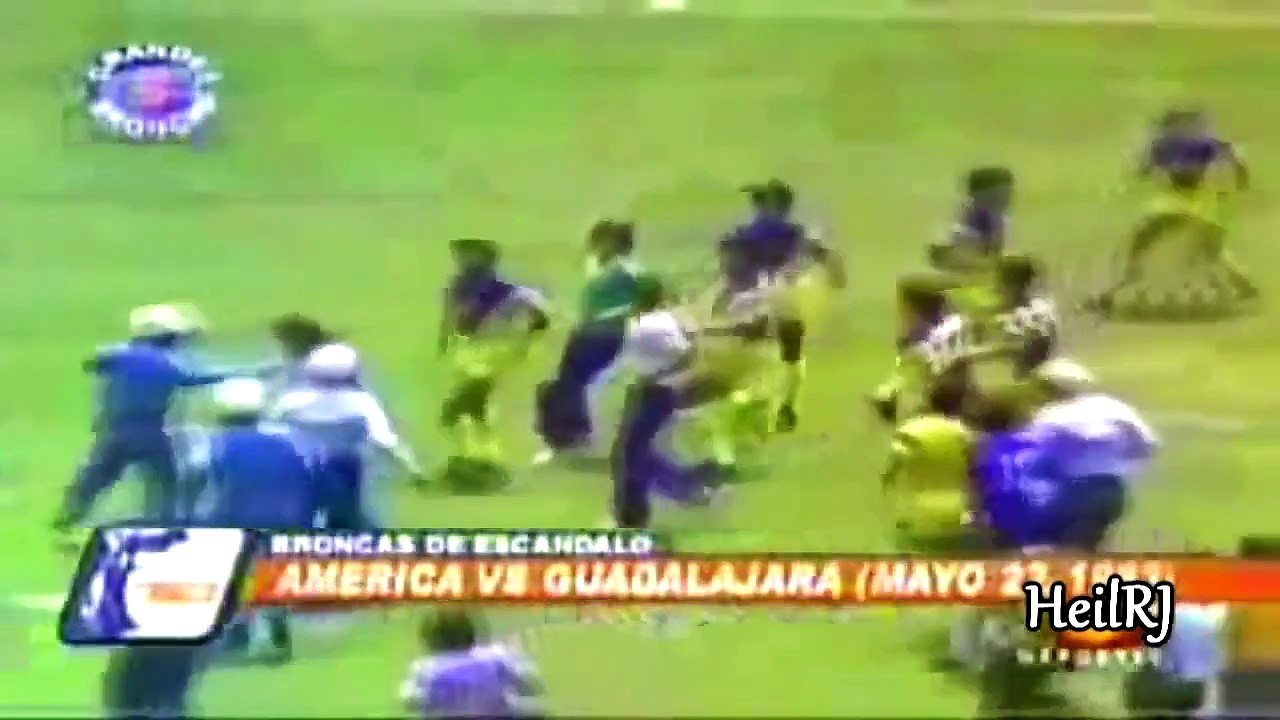 C'est du Foot ou un combat d'UFC? Compilation des plus gros fight en Football!