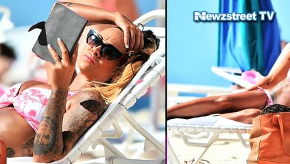 Jodie Marsh puts her curves on display in bikini