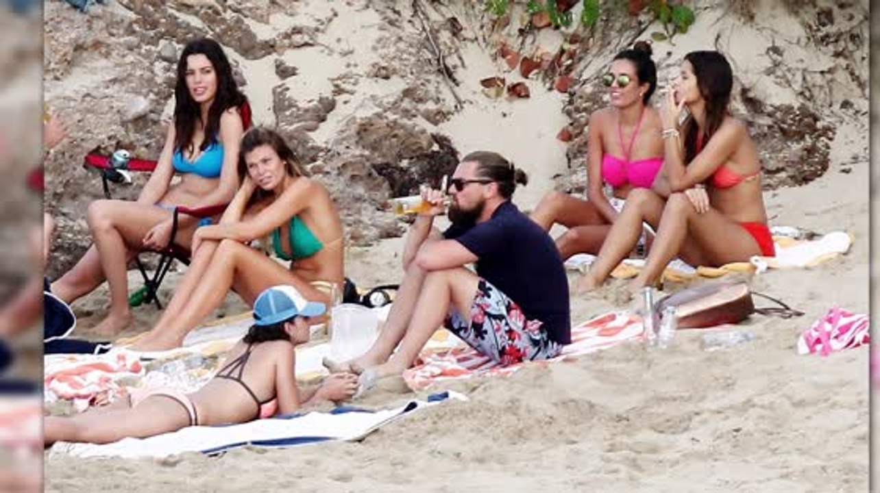 Leonardo DiCaprio feierte Sylvester mit Models im Bikini